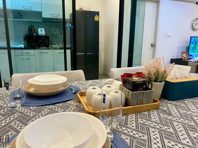 Dining 4, Best area near by shopping mall, Muang Chiang Mai