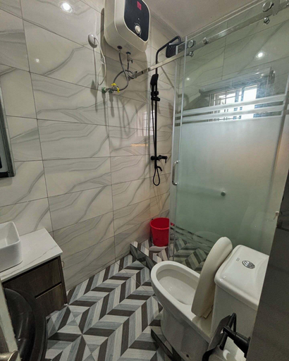 Bathroom, JJ Hotel and Suites, Ikpoba-Okha