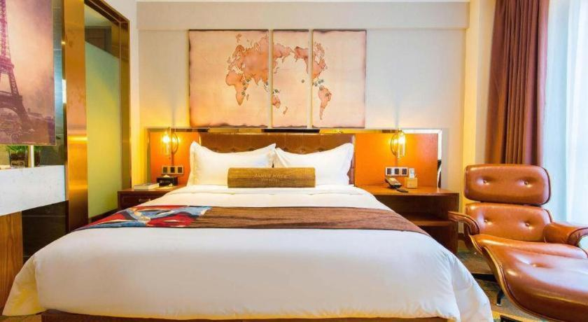 Bedroom 2, James Joyce Coffetel·Bao Ji Gao Tie Nan Zhan, Baoji