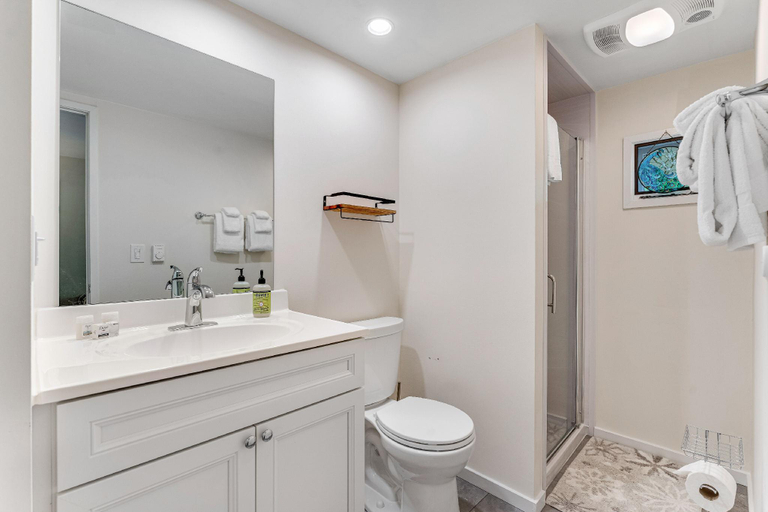 Bathroom 3, Bridges Resort, Washington