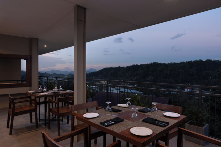 Outdoor dining, Oak Ray Sky Terrace, K.F.G. & G. Korale