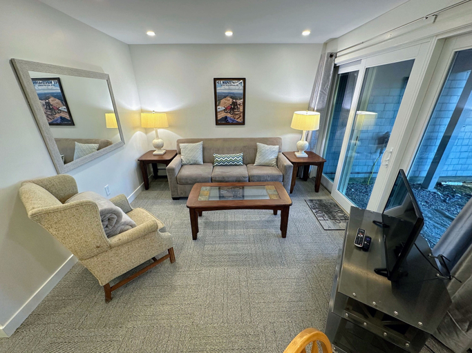 Interior 2, Rb18 Updated Ski-in Ski-out Bretton Woods Townhome, Coos