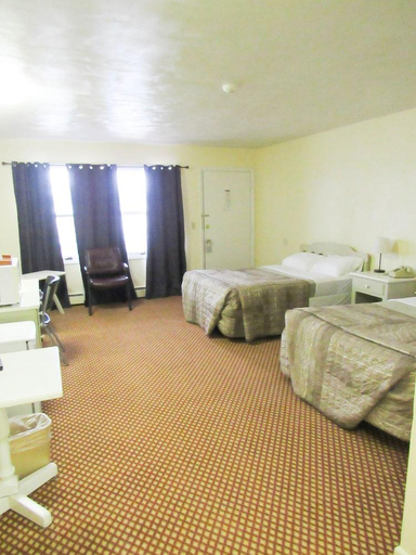 Bedroom 4, Brewer Motor Inn, Penobscot