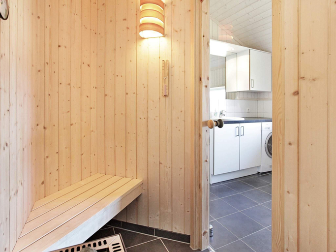 Others 5, Holiday home with central heating, Ostholstein