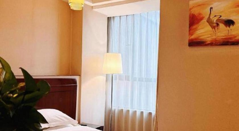 Bedroom 2, Jinrong International Hotel, Shanghai
