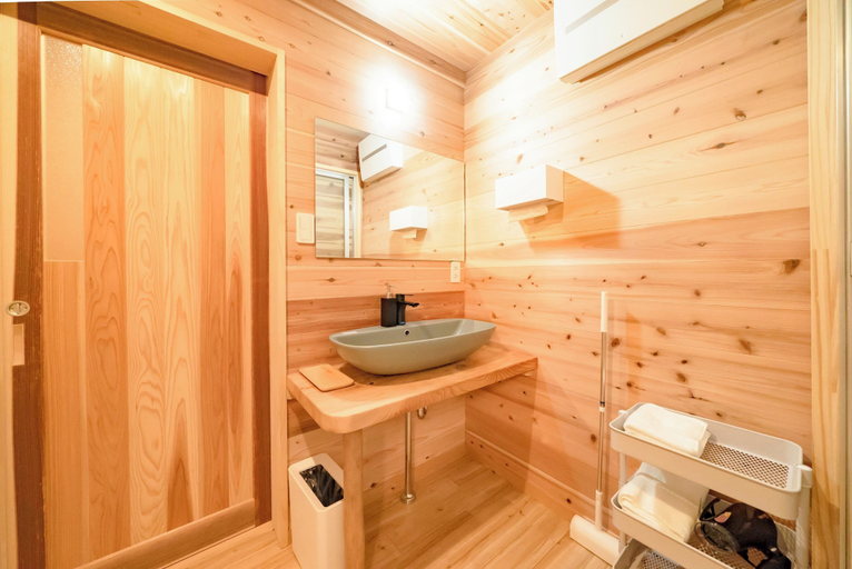 Bathroom 3, mountain loge style villa Kiccyo, Ukiha