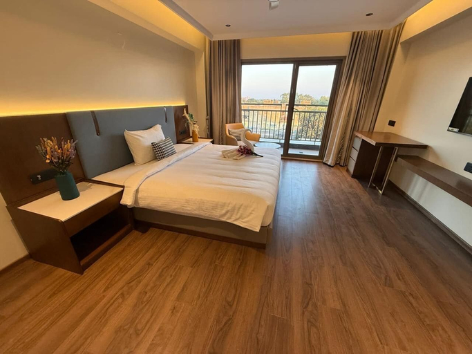 Room 2, Hotel StoneLeaf, Aurangabad