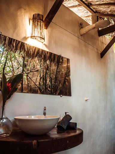 Bathroom 4, Pousada Castelo do Vento, Cruz