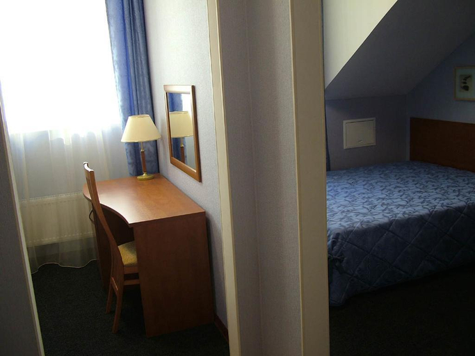 Bedroom 2, Gostinitsa Mon Plezir, Vladimir