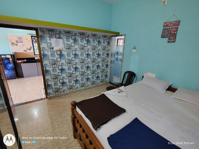 Bedroom 2, D'Souza Rooms, Uttara Kannada