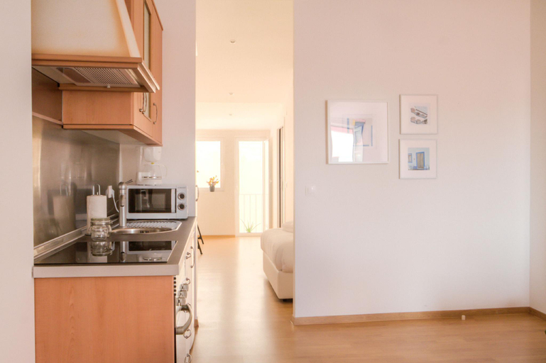 Others 5, Casas do Olival, Lisbon