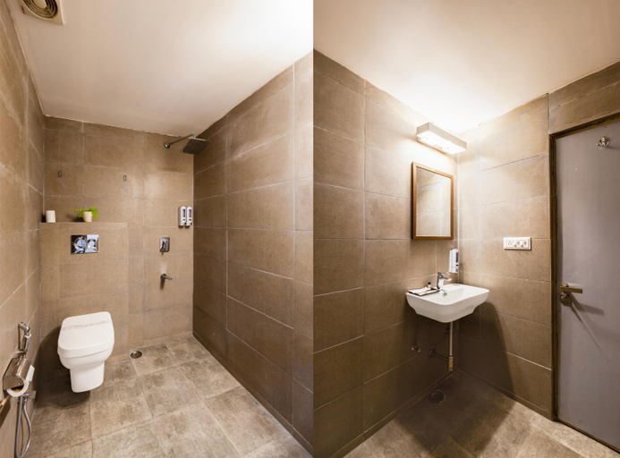 Bathroom 2, Hotel Lav-Kush, Deluxe 2 min walk from New Delhi, Delhi