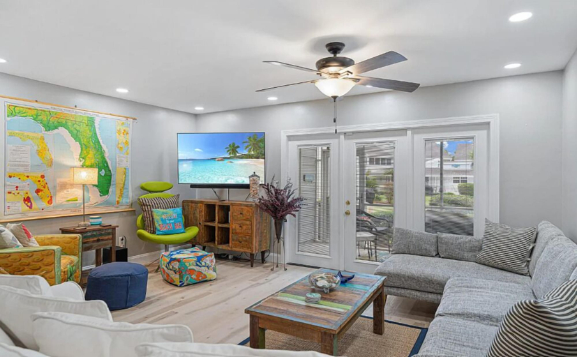 Living area 3, Misty Cove 206- Misty Cove Escape, Walton