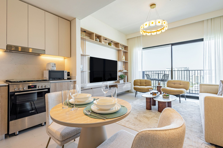 Interior 3, Superhost - 1BR Apartment, Balcony, Pool & Gym , Dubai Hills, Dubai