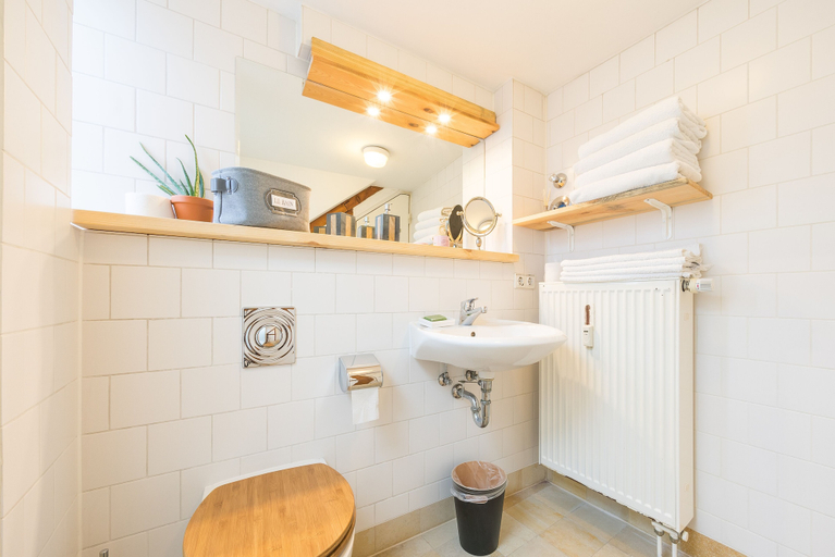 Bathroom 3, Design Apartments - "Potsdam City 18", Potsdam