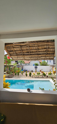 Others 3, Iaia apartments, Kusini