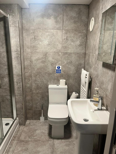 Bathroom 3, The Works Apartments, Sefton