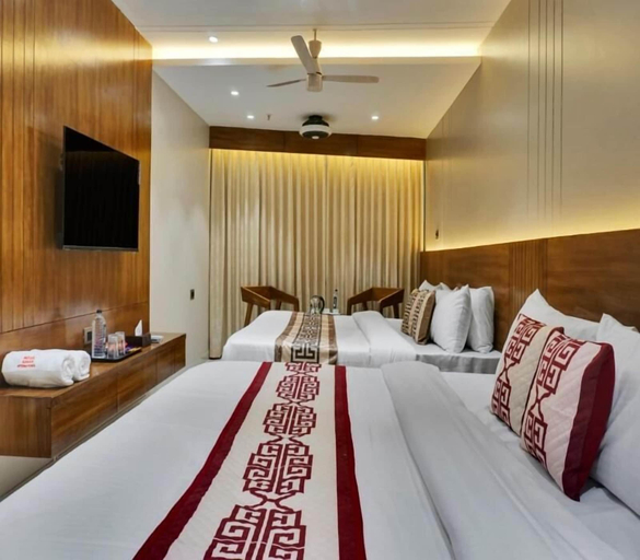 Room 4, HOTEL SAYBA INTERNATIONAL, Pune
