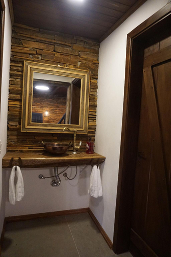 Bathroom 3, Aires de Patagonia, Cambará do Sul