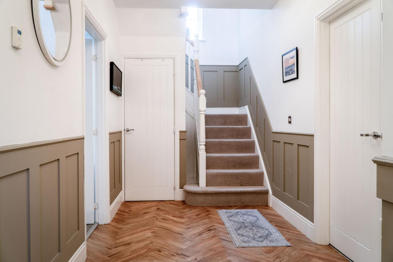 Interior entrance 4, Ty Whiteford - 6 Bed Holiday Home - Llanrhidian, Swansea