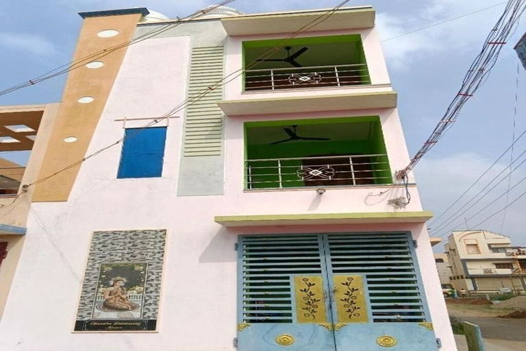 Exterior detail, Haresh Residency, Tiruvannamalai