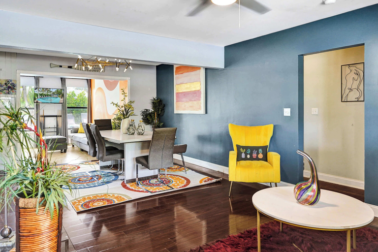 Interior 2, Rainbow Falls 4 Stay for 2, Broward