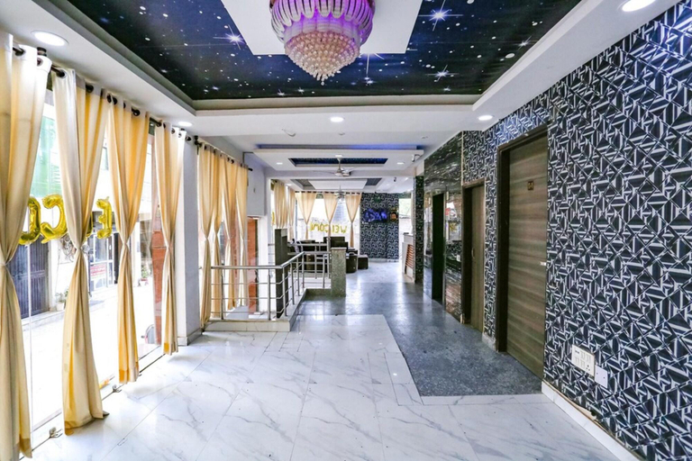 Public Area 3, FabHotel Royal Orbit, Delhi