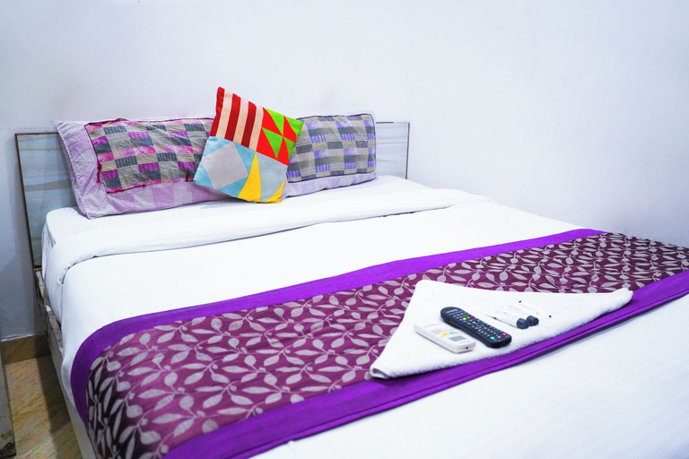 Room 2, Roomshala Hotel In Jangpura, Delhi