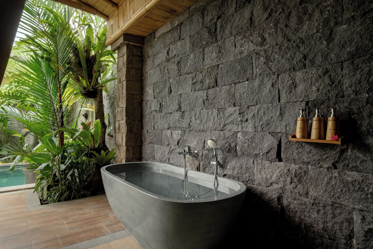 Bathroom 2, Roshan Bamboo Ubud Villa, Gianyar