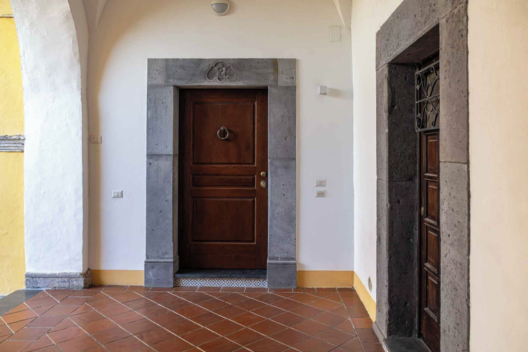 Interior entrance, Maison Piccola Corte, Napoli