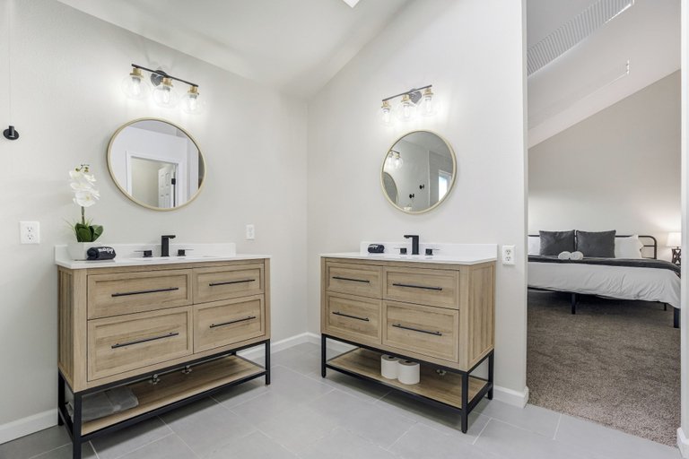 Interior 5, Modern 6BR Home in Briargate, El Paso
