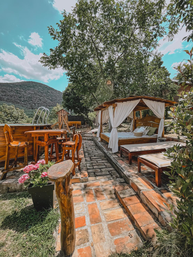 Others 5, Casa Rustic 2, Vršac