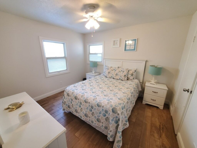 Room 5, Beach Cottage On C Street 3 Bedroom Home, Saint Johns