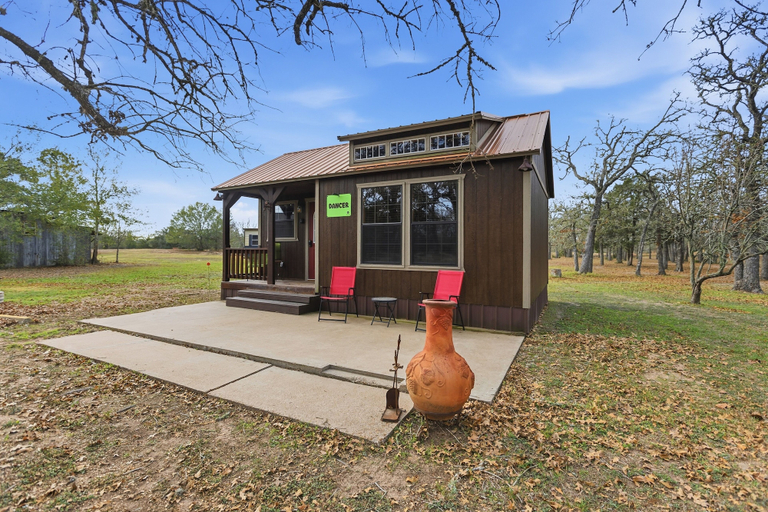 Primary image, Dancer - Reindeer Ranch At Round Top Cabin, Fayette