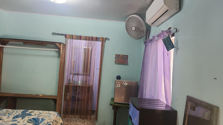 Bedroom 2, Surf House, Tamanique