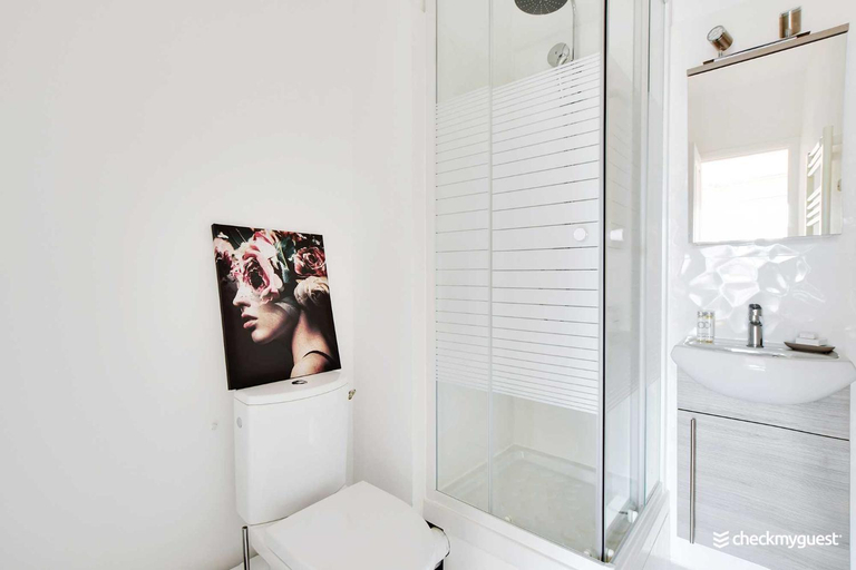 Bathroom, Charming studio - 2P - Parc Georges Brassens, Paris