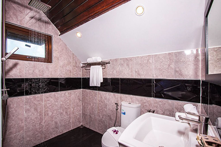 Bathroom 3, Beverly Thai House Pool Villa, Pattaya