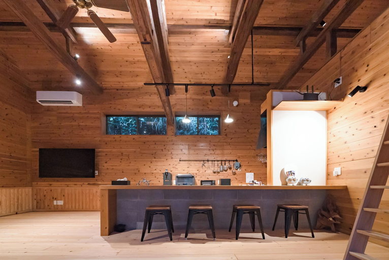 Living area 2, mountain loge style villa Kiccyo, Ukiha