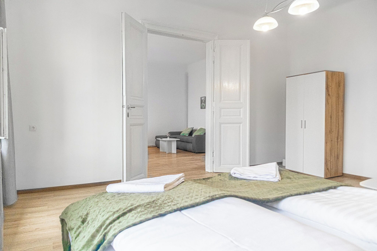 Room 5, Cozy 2BR Stay Near AKH With WiFi, Wien