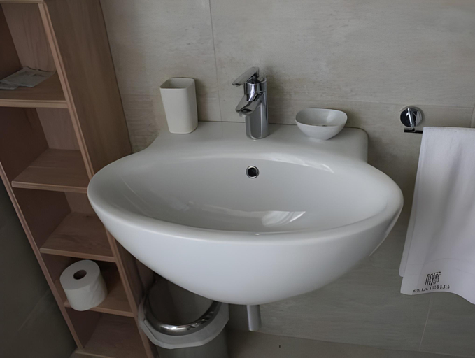 Bathroom 2, Dimora di Collio, Macerata