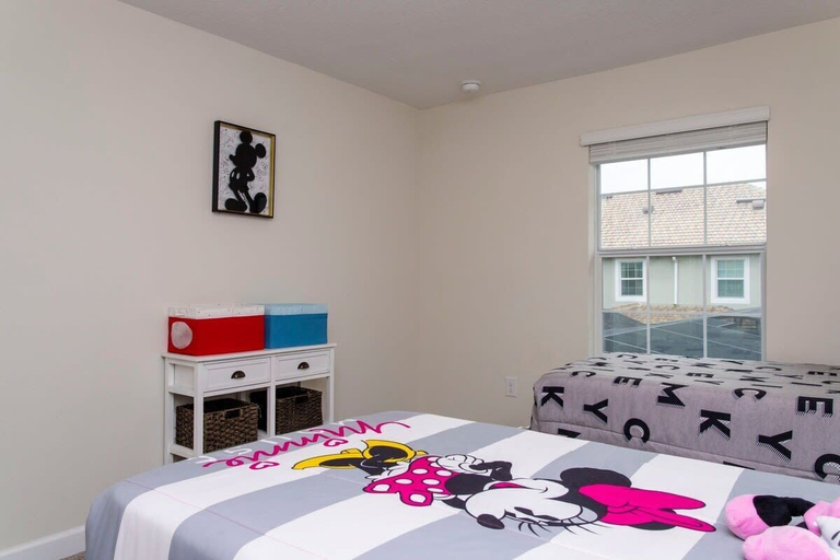 Bedroom 3, Gorgeous Decor 4 Bd w/ Pool Close to Disney 4820, Osceola