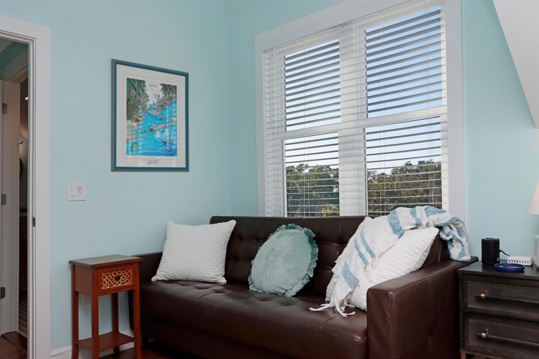 Living area 3, Indian Shores Cottage, Gulf