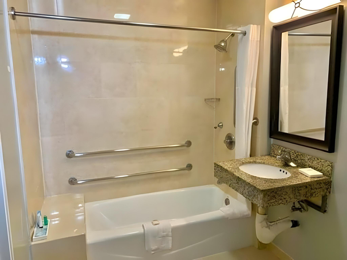 Bathroom 3, Tilt Hotel Universal-Hollywood, an AGA Collection Hotel, Los Angeles