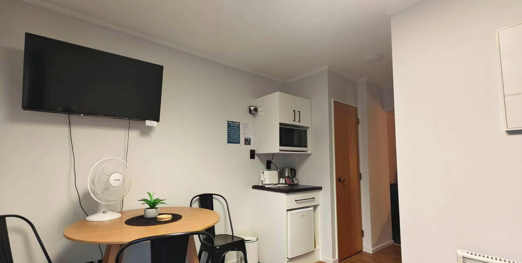 Others 4, Chanel Court Motel, Masterton