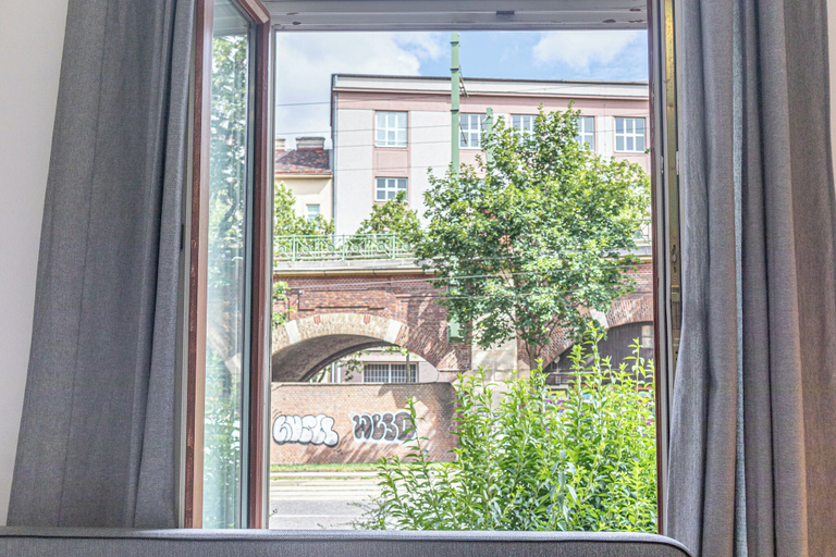 Interior 5, Comfy Stay Near AKH Perfect For Traveler, Wien