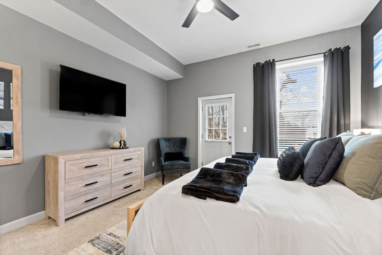 Interior 2, 2255 The Journey Home by JZ Vacation Rentals, Saint Louis