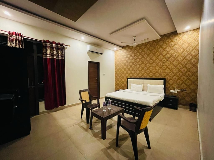Room 3, Hotel Royal Inn Lucknow, Lucknow