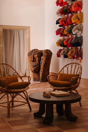 Public Area, Palacio de Godoy Caceres, Curio Collection, Cáceres