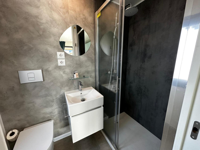 Bathroom, EUROCAMPINGPACENGO, Verona