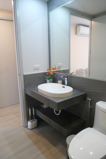 Bathroom 3, NOON Village Tower 2, Phuket Island